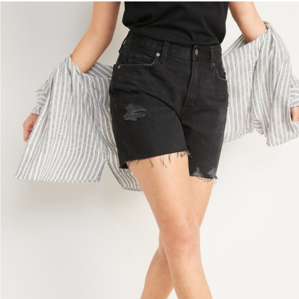 Old Navy Slouchy Denim Dad Short Distressed Black
